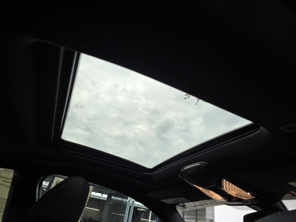 Used 2024 BMW M240i xDrive Coupe w/ Premium Package image 32