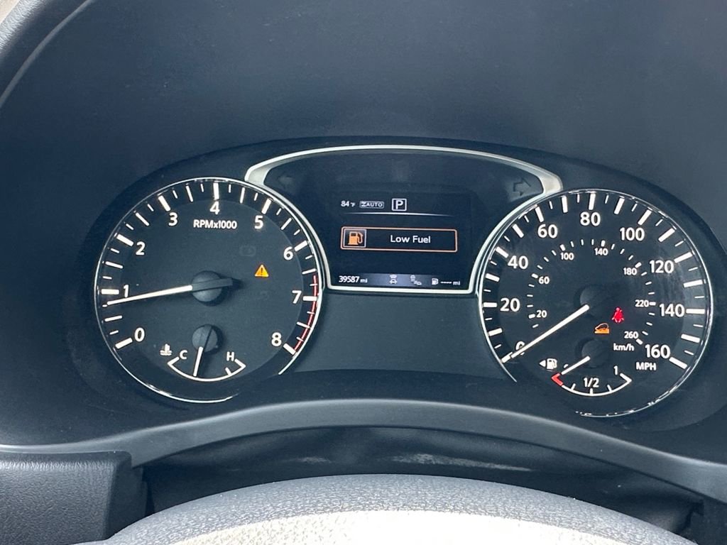 Used 2018 Nissan Pathfinder SL w/ SL Premium Package image 13