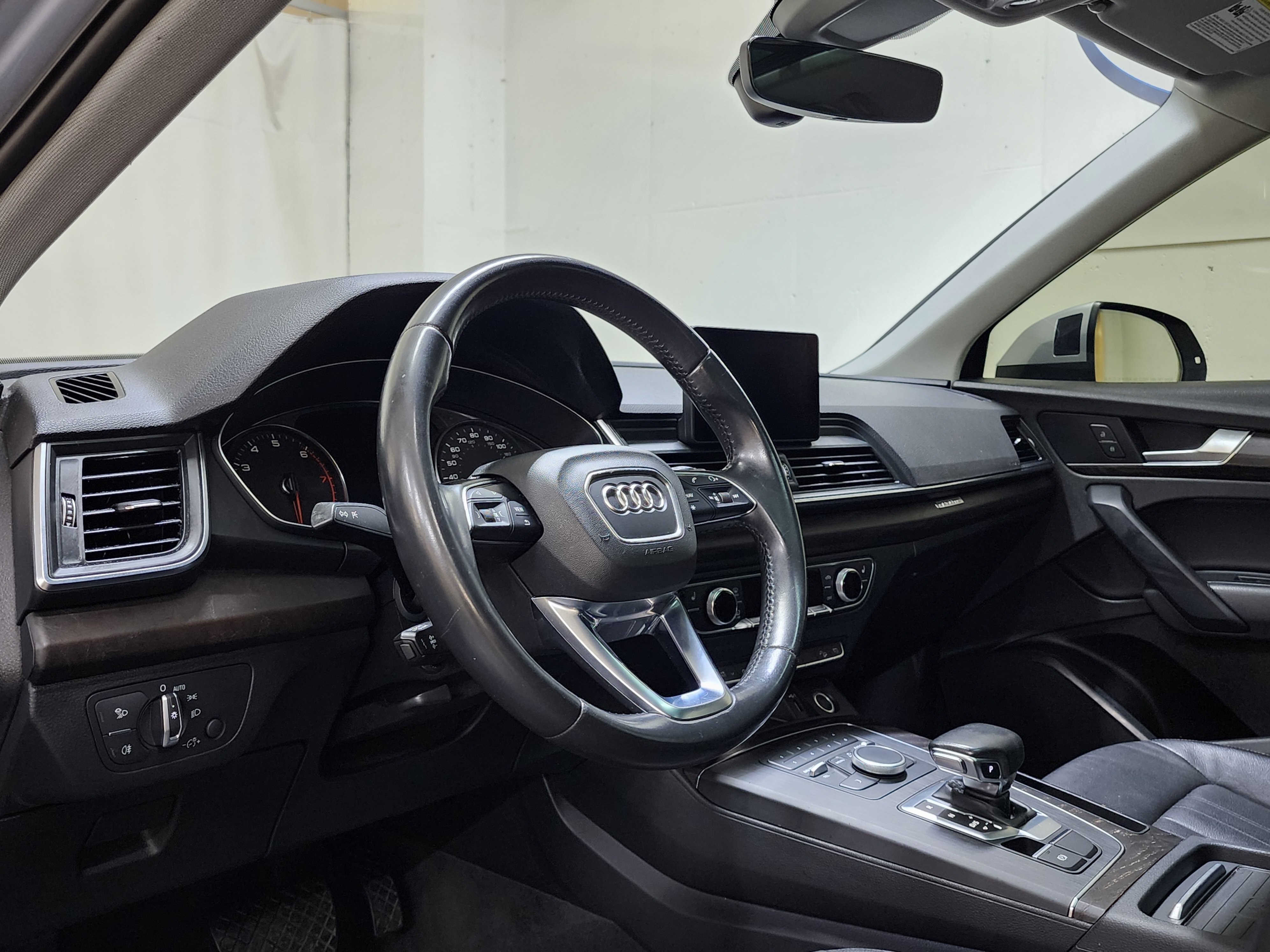 Used 2020 Audi Q5 2.0T Premium w/ Convenience Package AWD/4WD image 13