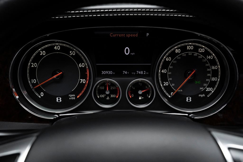 Used 2014 Bentley Flying Spur W12 AWD/4WD image 23