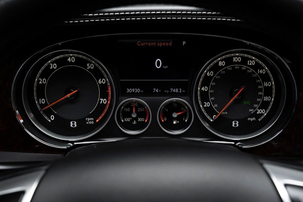 Used 2014 Bentley Flying Spur W12 AWD/4WD image 23