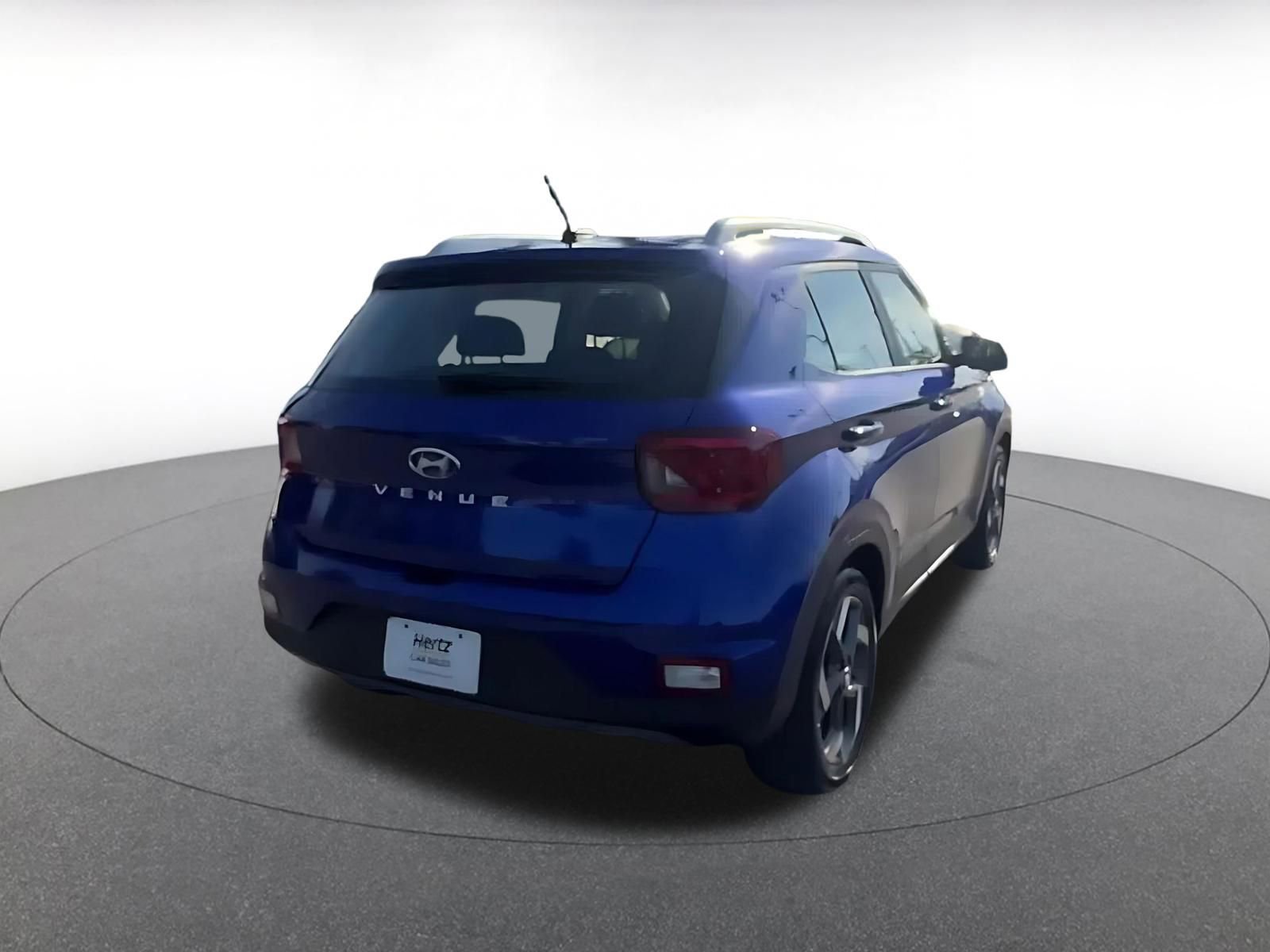 Used 2025 Hyundai Venue SEL image 14