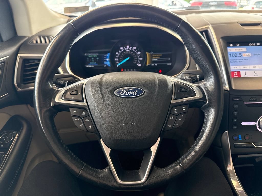 Used 2019 Ford Edge Titanium w/ Equipment Group 301A AWD/4WD image 18