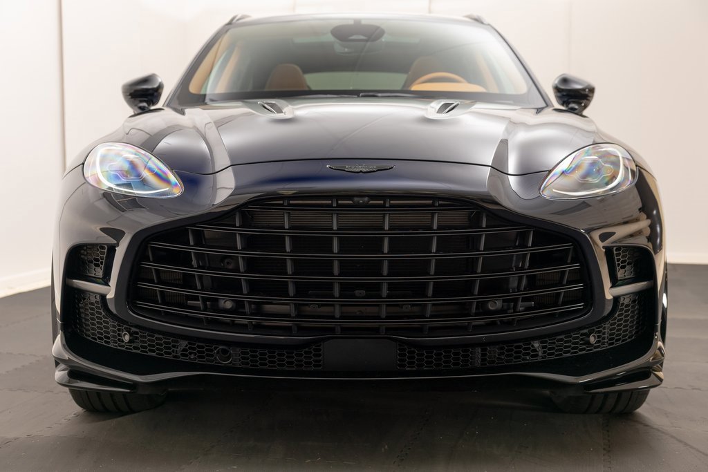 New 2025 Aston Martin DBX 707 image 3