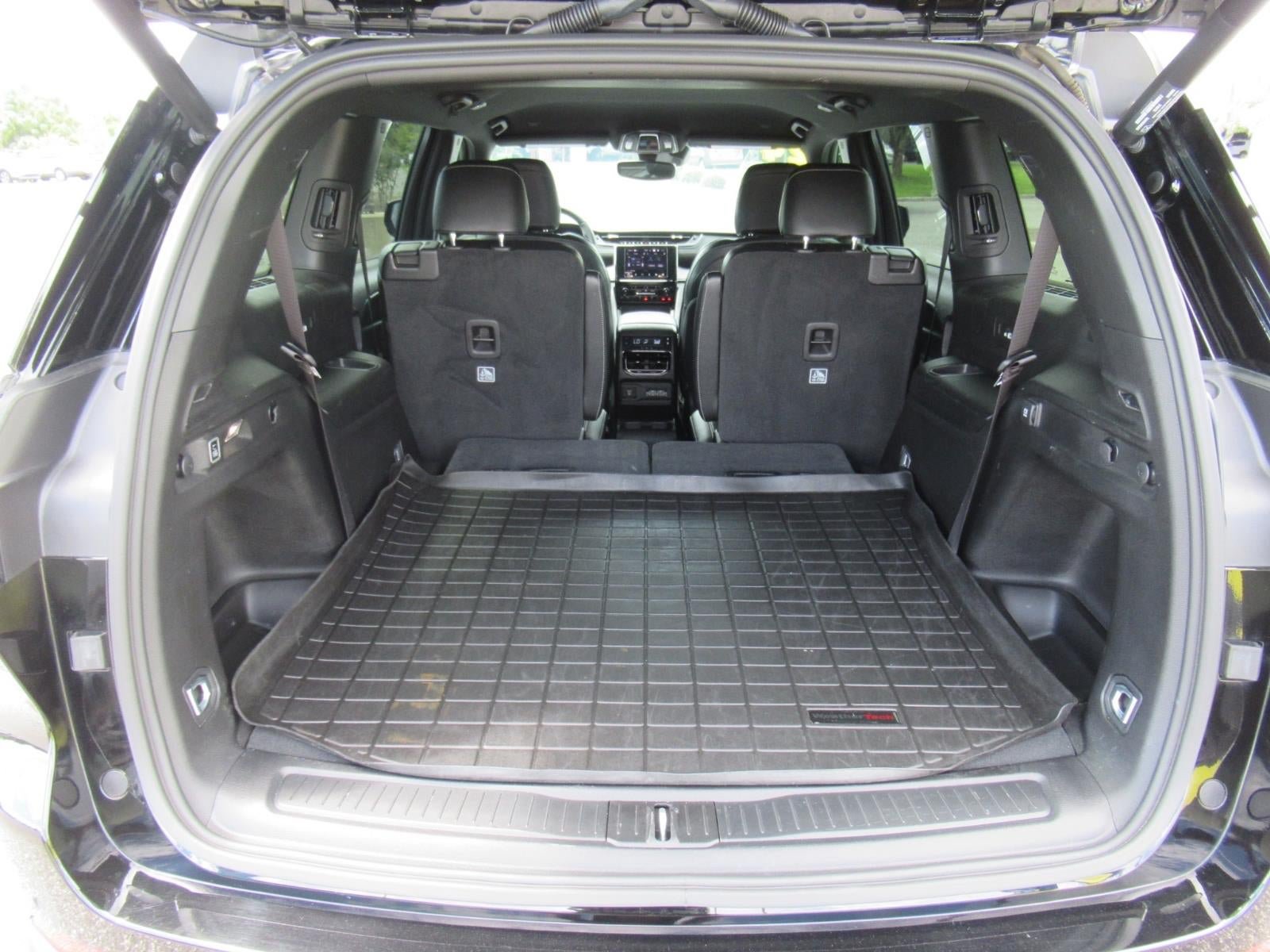 Used 2024 Jeep Grand Cherokee L Laredo AWD/4WD image 35