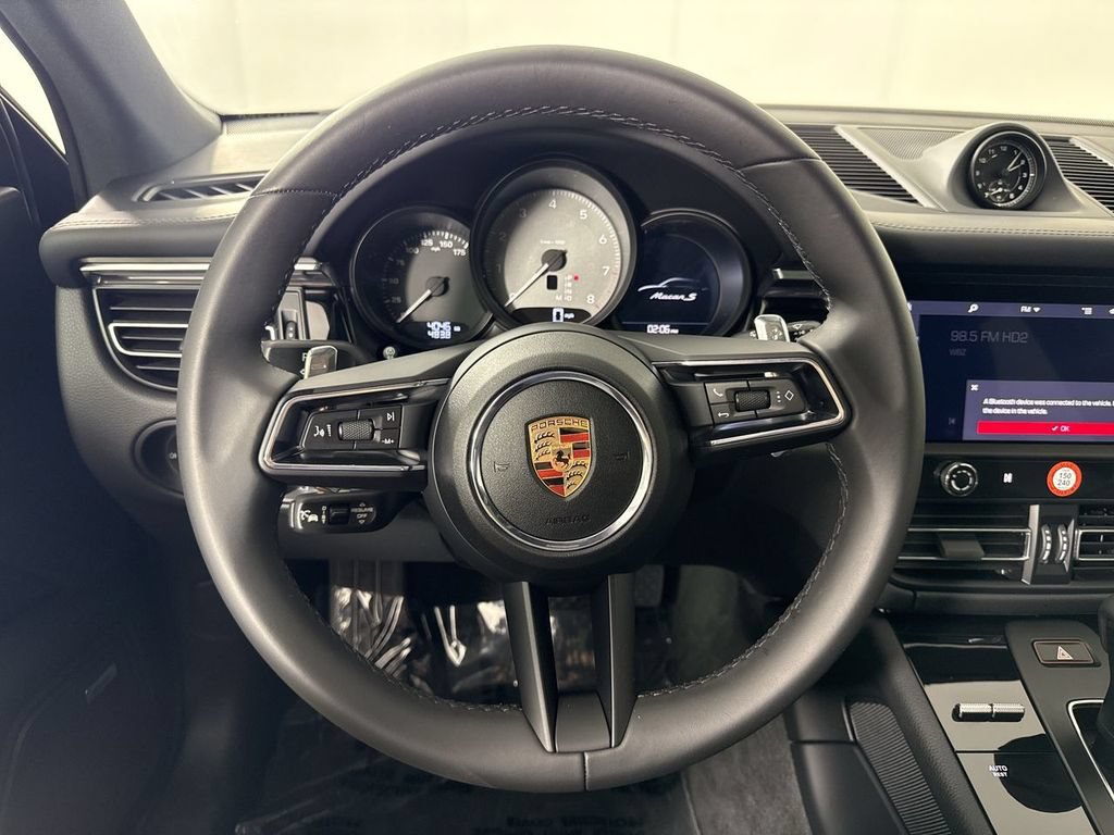Certified 2025 Porsche Macan S AWD/4WD image 35