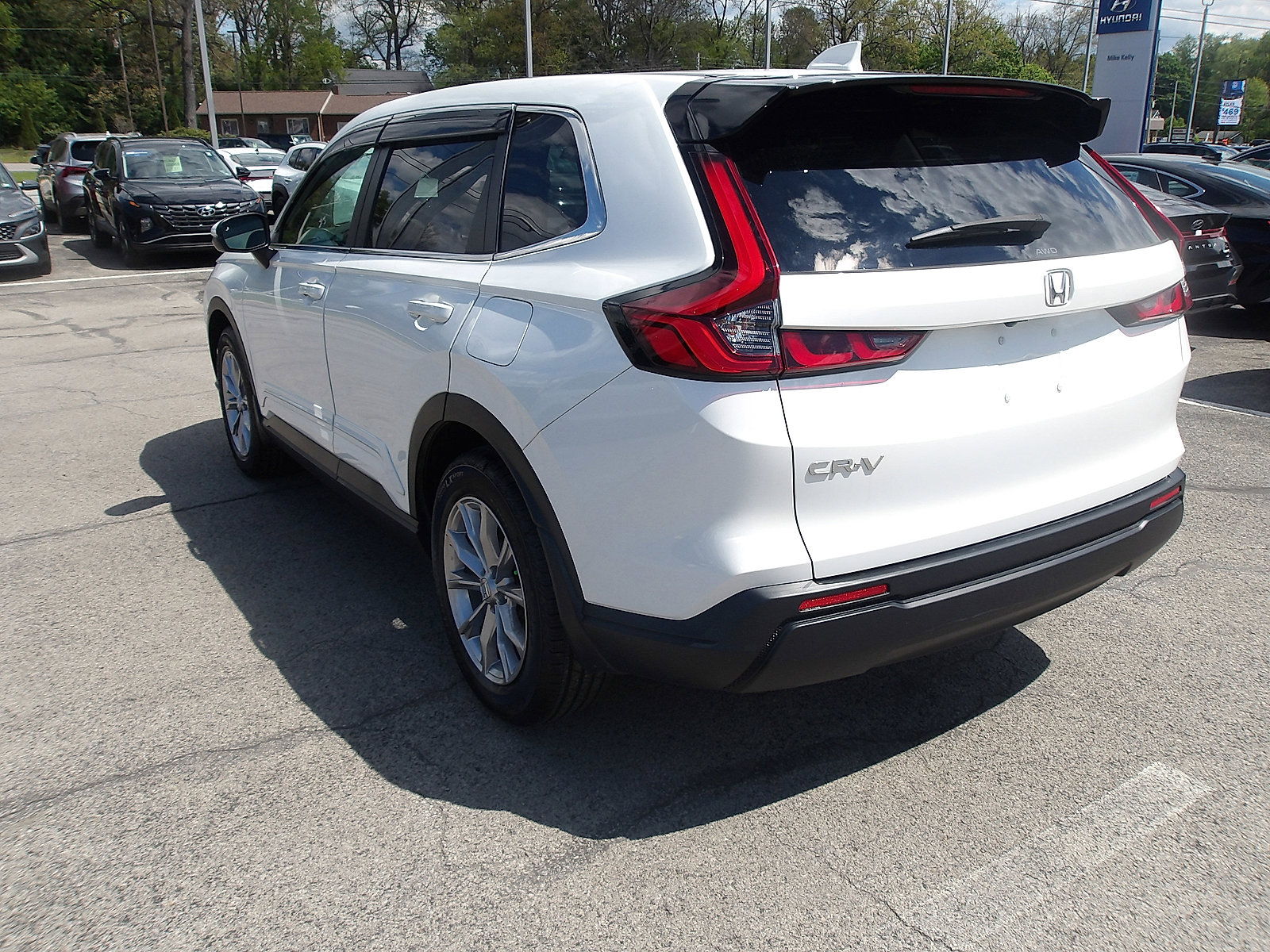 Used 2023 Honda CR-V EX image 5