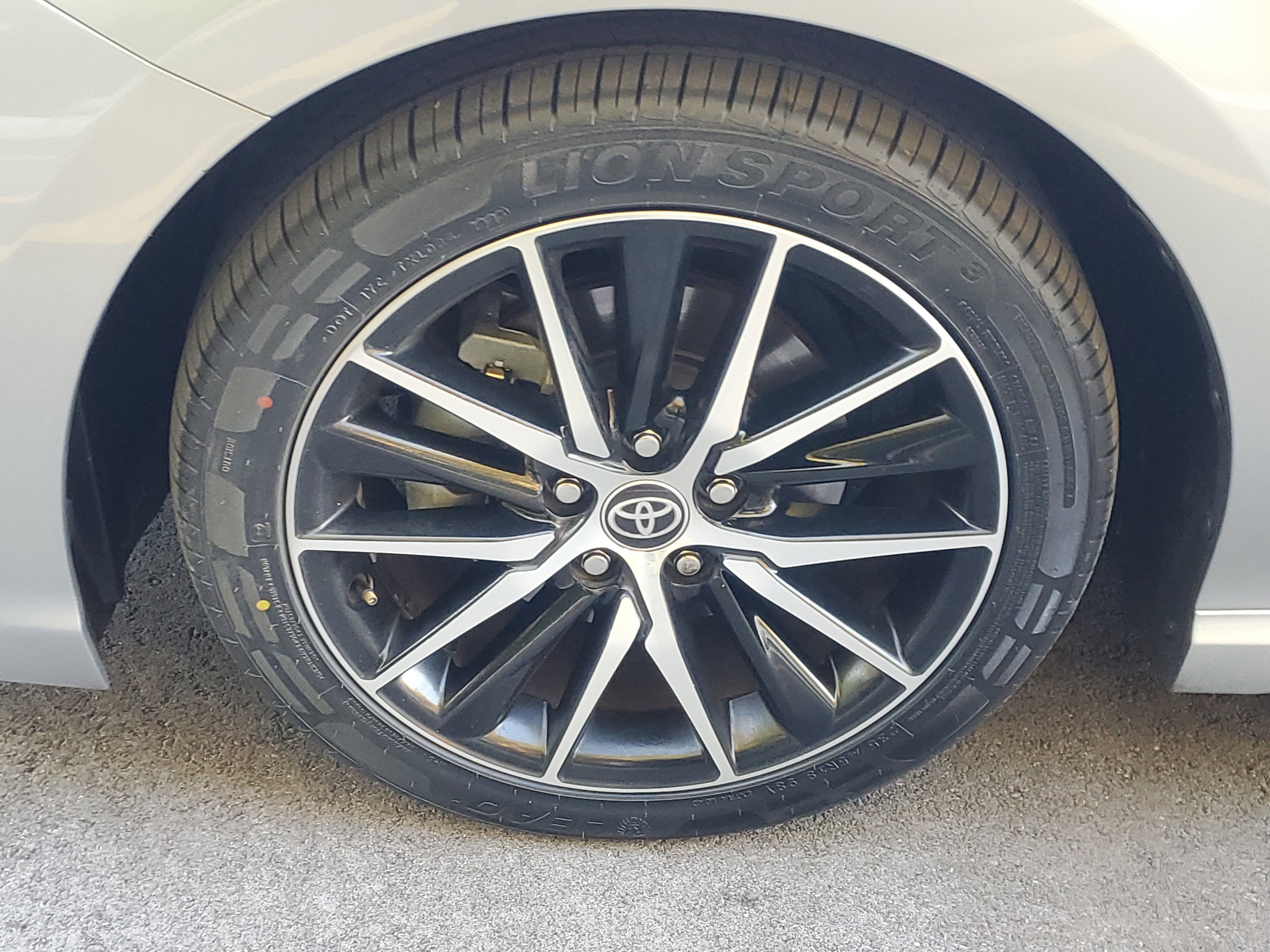 Used 2023 Toyota Camry SE image 5