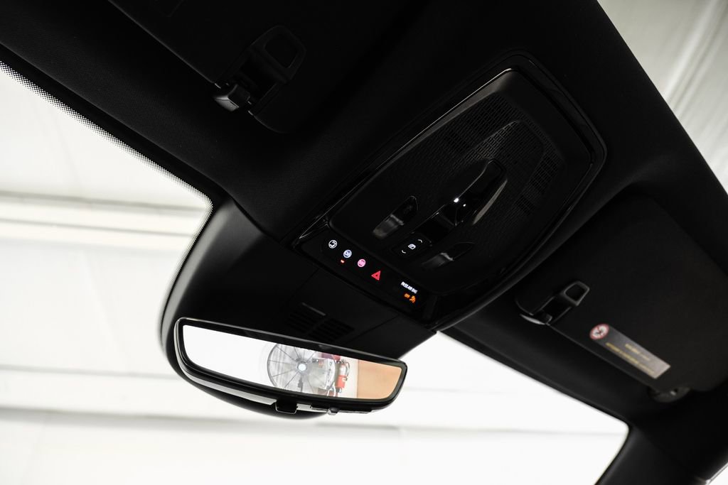 Used 2023 Cadillac Lyriq 2WD image 27