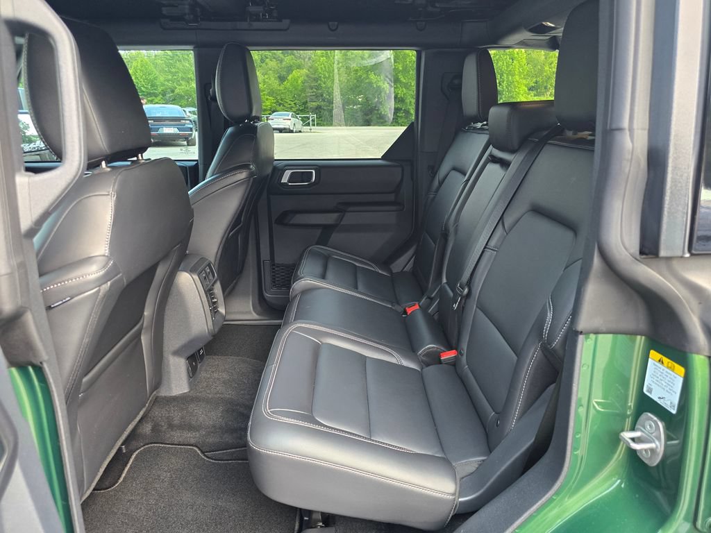 Used 2025 Ford Bronco Outer Banks AWD/4WD image 11