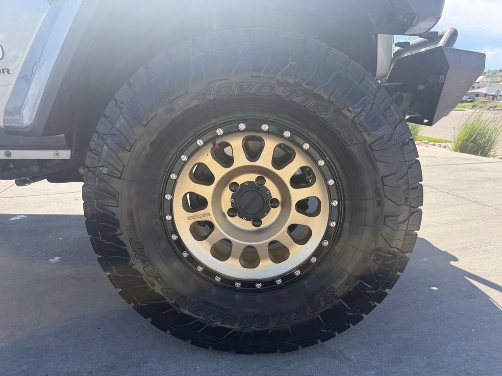 Used 2020 Jeep Gladiator Overland AWD/4WD image 32