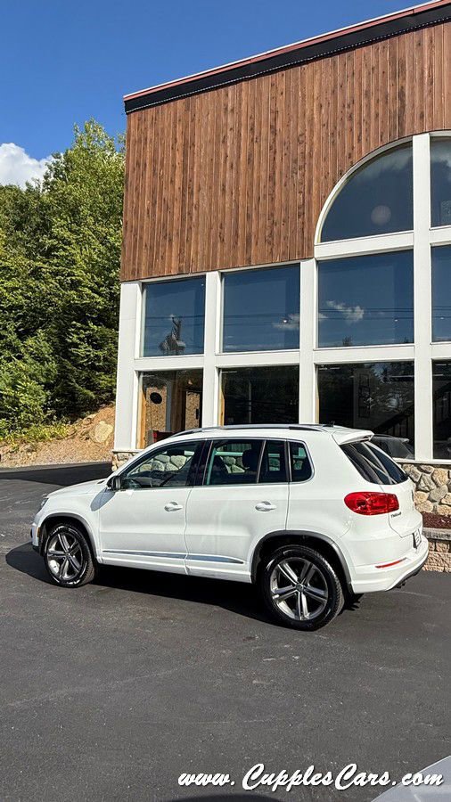 Used 2017 Volkswagen Tiguan Sport image 44