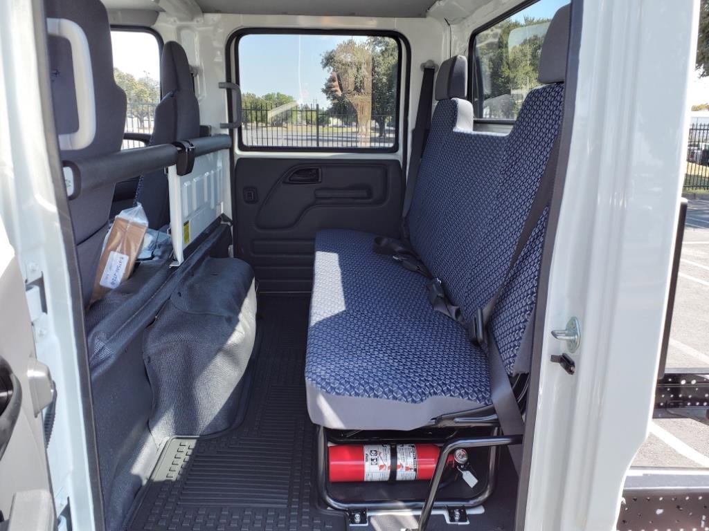 New 2025 Chevrolet Low Cab Forward image 7