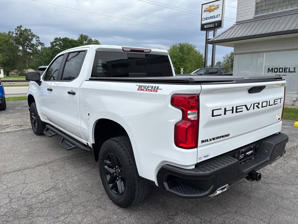 Used 2021 Chevrolet Silverado 1500 LT Trail Boss w/ Convenience Package II AWD/4WD image 6