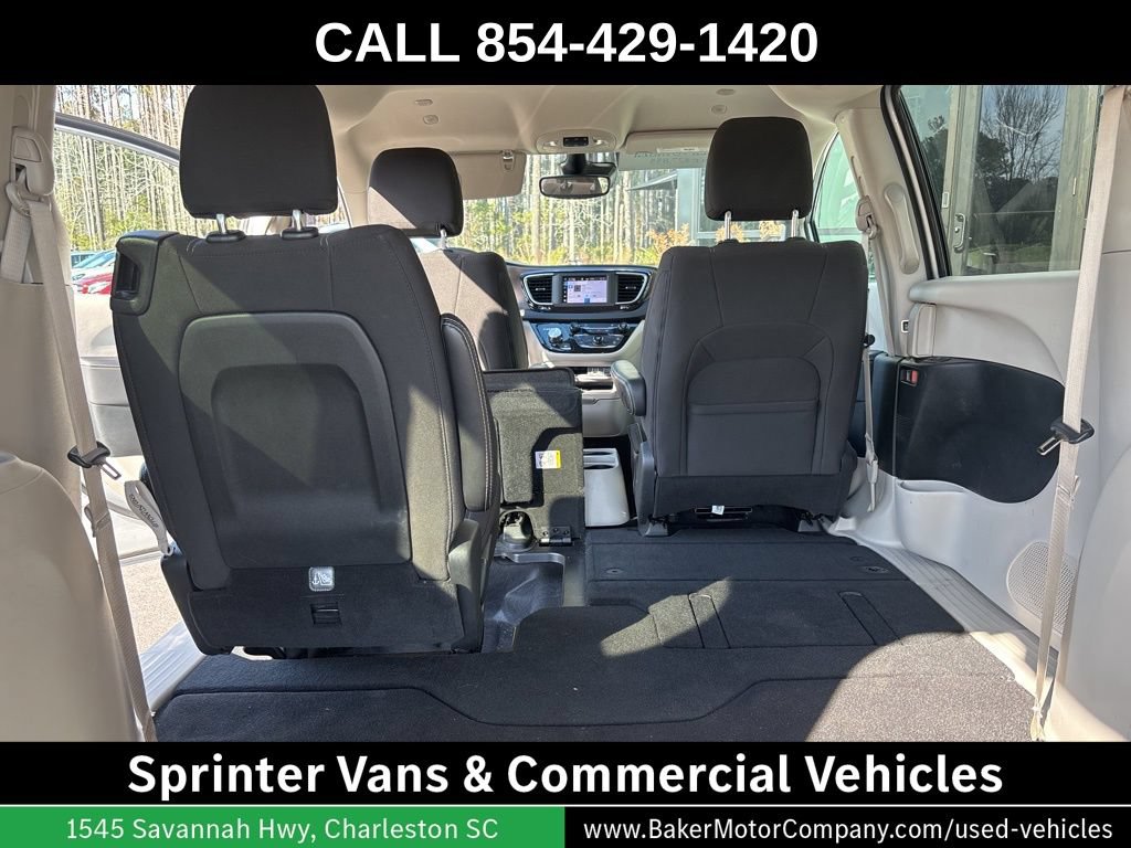 Used 2024 Chrysler Voyager LX FWD image 15
