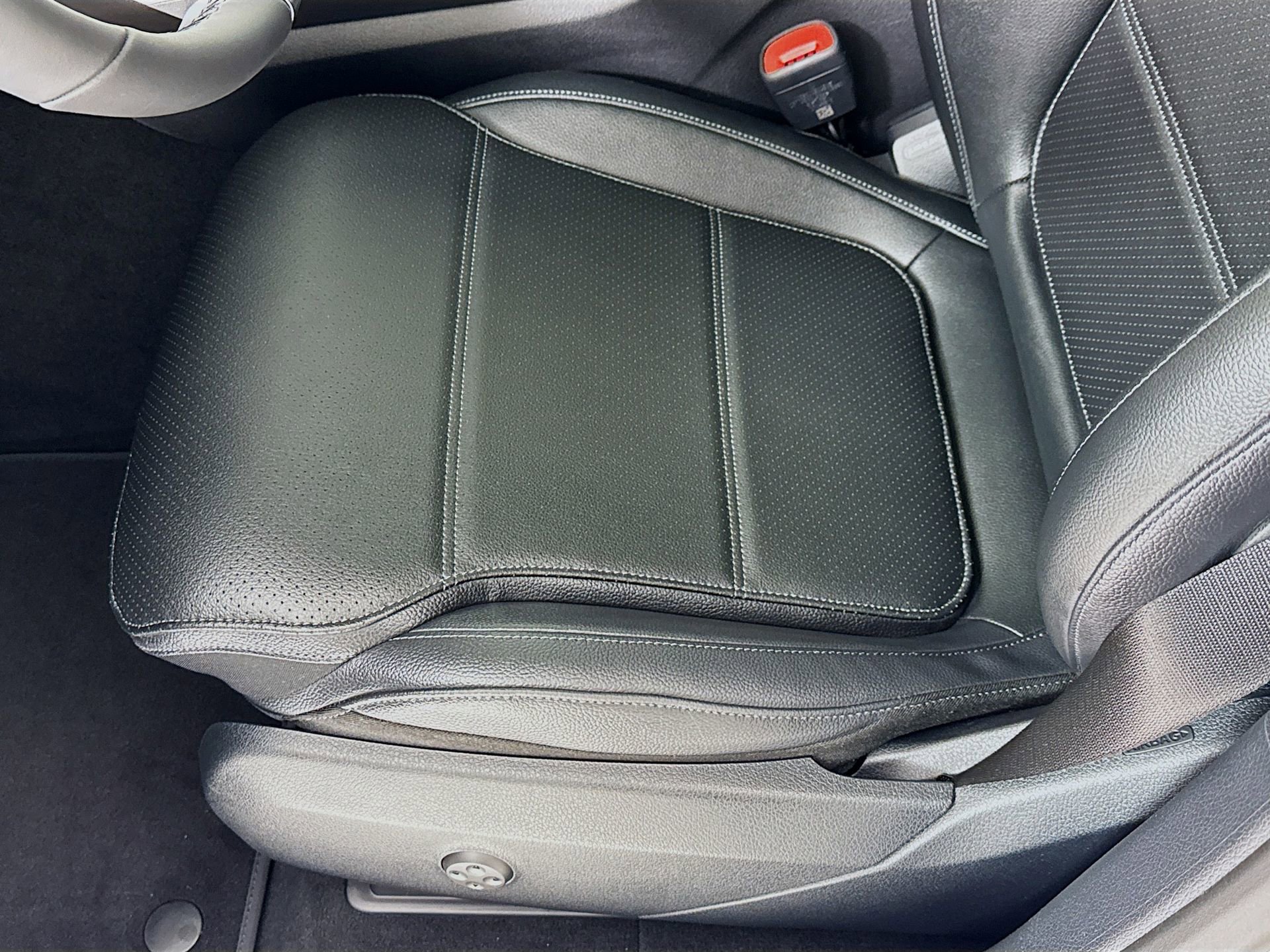 New 2026 Mercedes-Benz GLC 300 4MATIC image 21