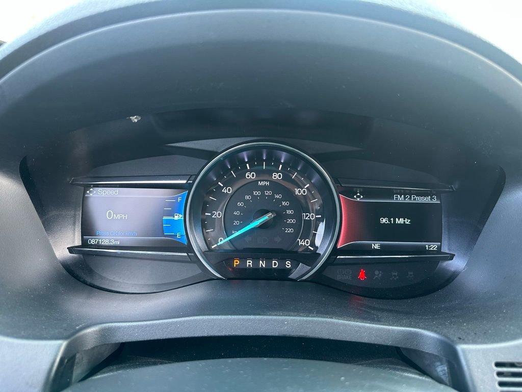 Used 2018 Ford Explorer XLT w/ Equipment Group 202A AWD/4WD image 33
