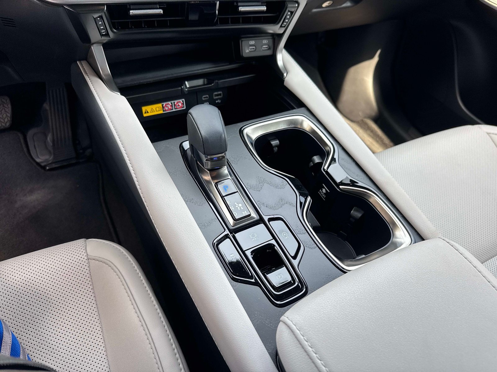 Used 2024 Lexus RX 350 Premium w/ Accessory Package (Z1) FWD image 27