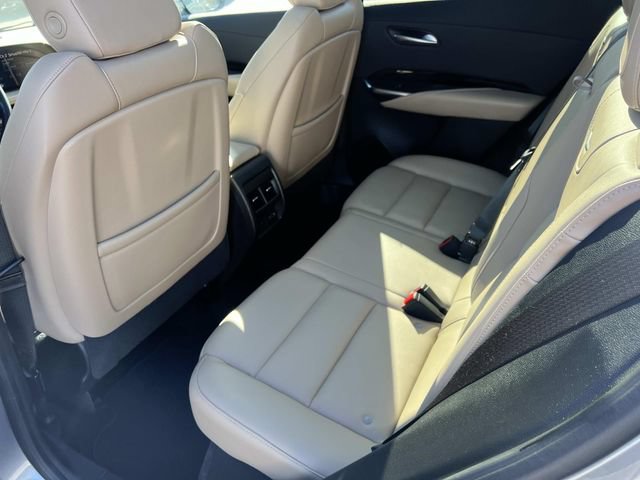 Certified 2024 Cadillac XT4 Luxury w/ Cold Weather Package AWD/4WD image 11