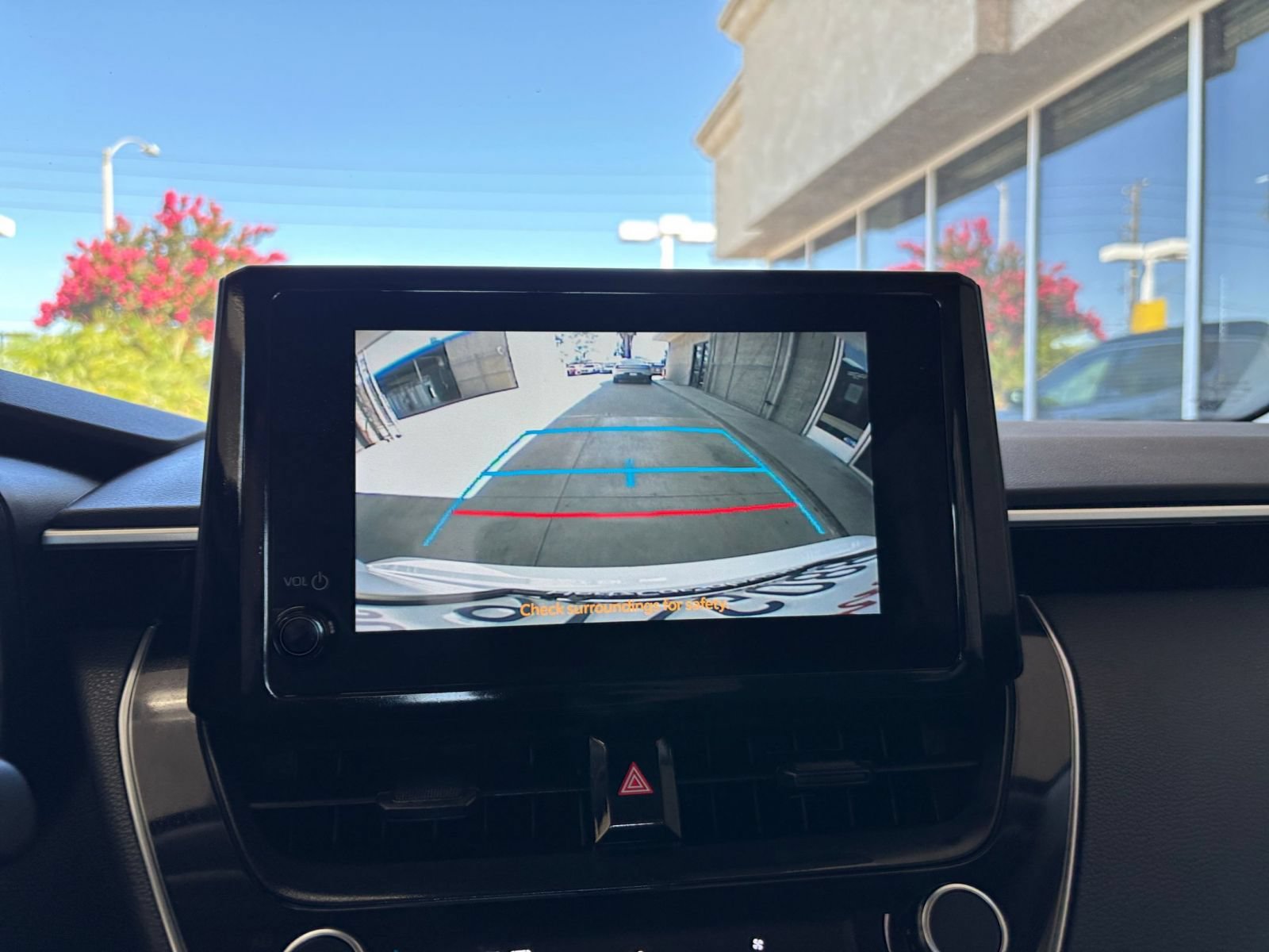 Used 2025 Toyota Corolla LE FWD image 23