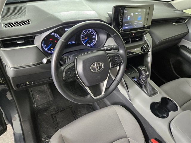 Used 2022 Toyota Venza LE image 15