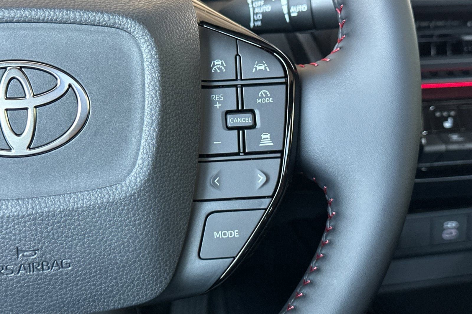 New 2026 Toyota Prius Plug-In Hybrid FWD image 28