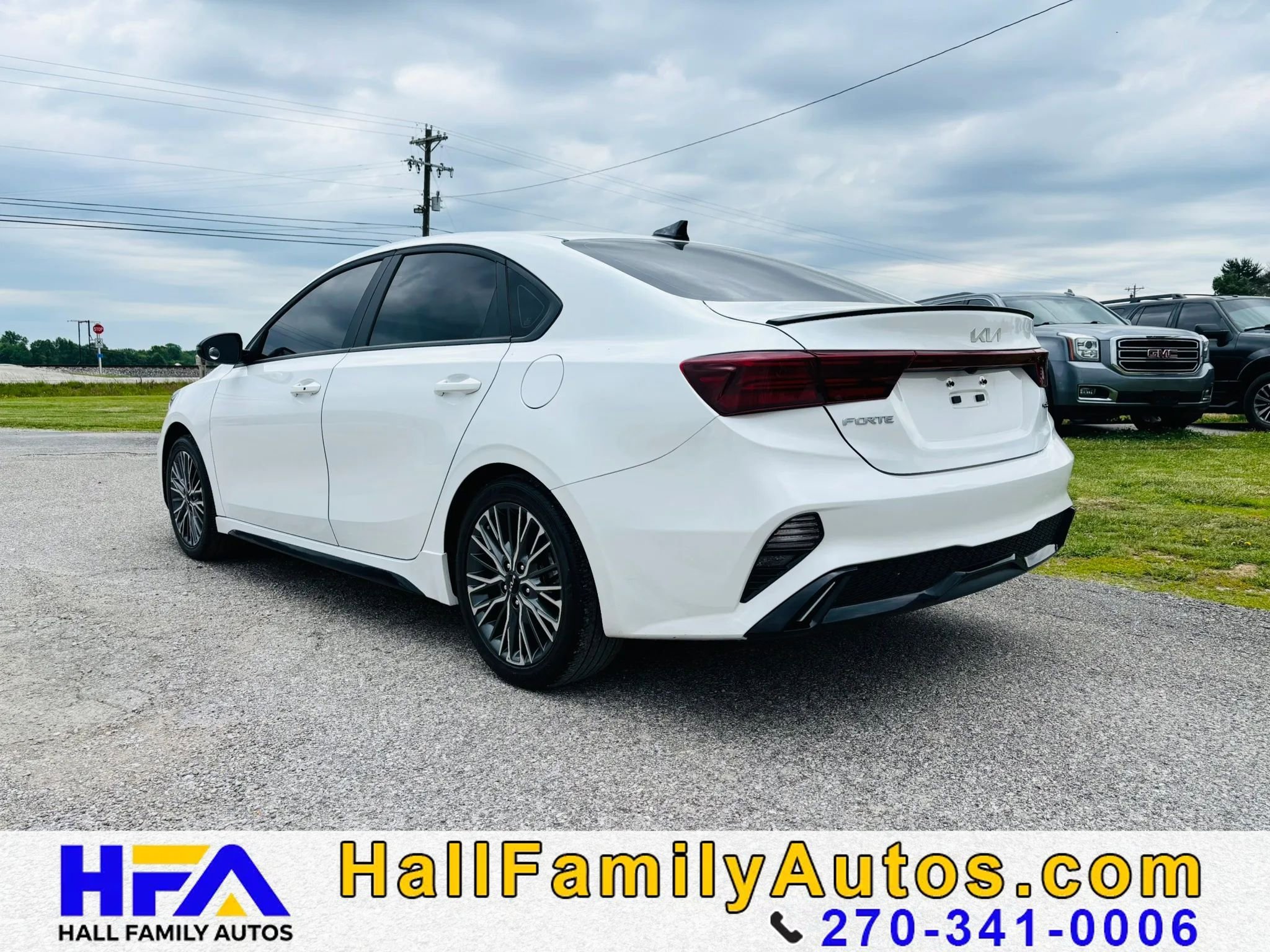 Used 2024 Kia Forte GT-Line w/ GT-Line Premium Package FWD image 3