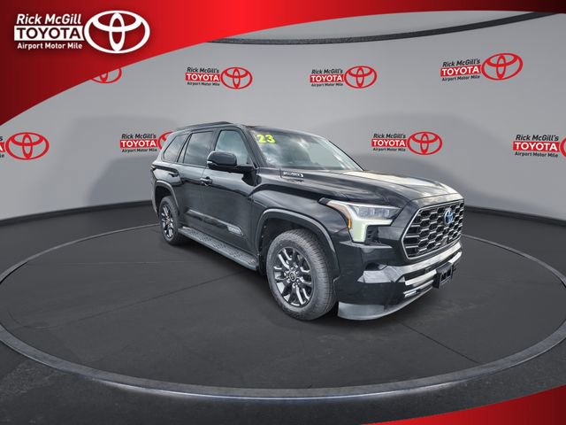 Used 2023 Toyota Sequoia Platinum image 2