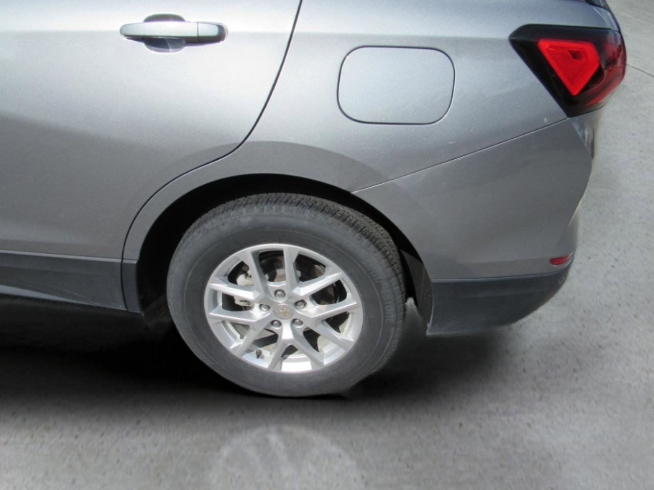 Used 2024 Chevrolet Equinox LT image 39
