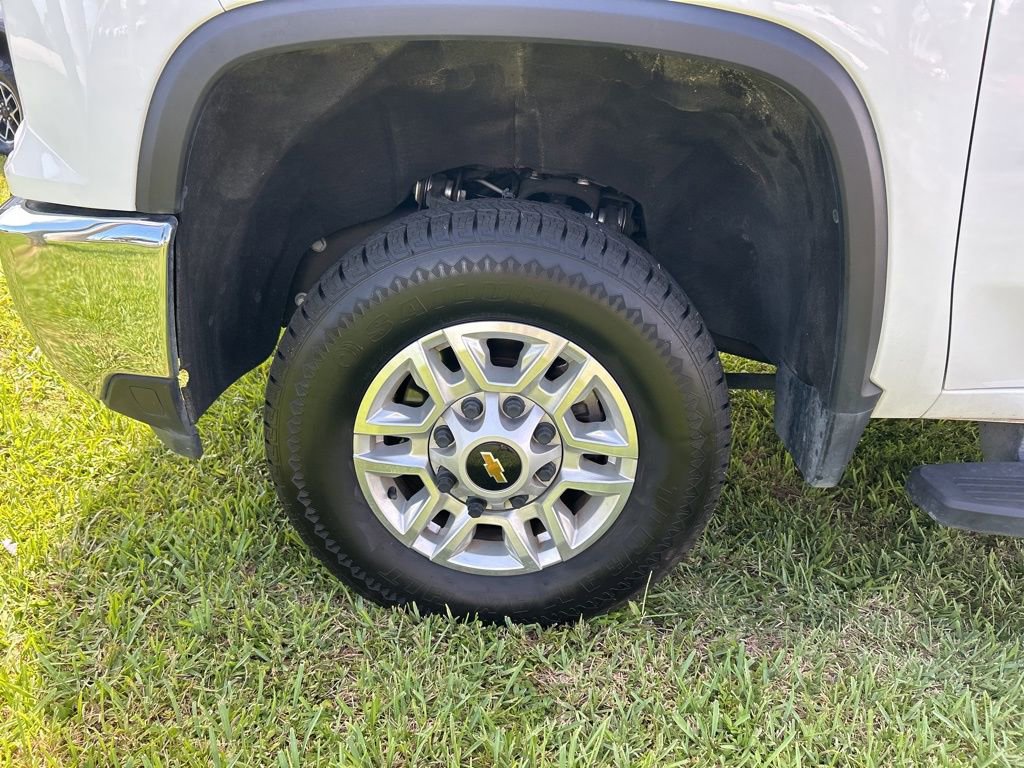 Used 2024 Chevrolet Silverado 2500 LT image 42