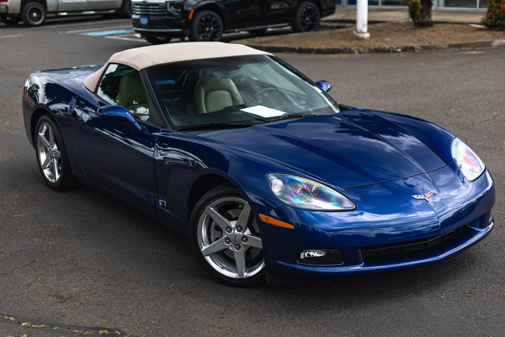 Used 2005 Chevrolet Corvette Convertible w/ Preferred Equipment Group RWD image 2
