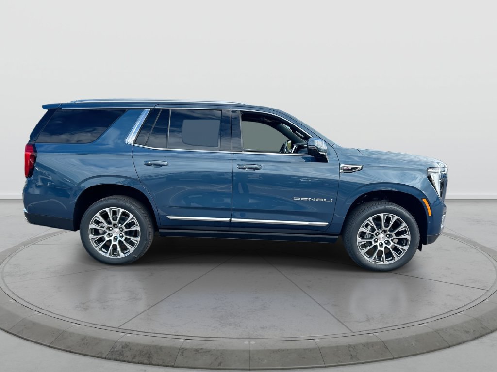 New 2026 GMC Yukon Denali w/ Denali Reserve Package AWD/4WD image 9