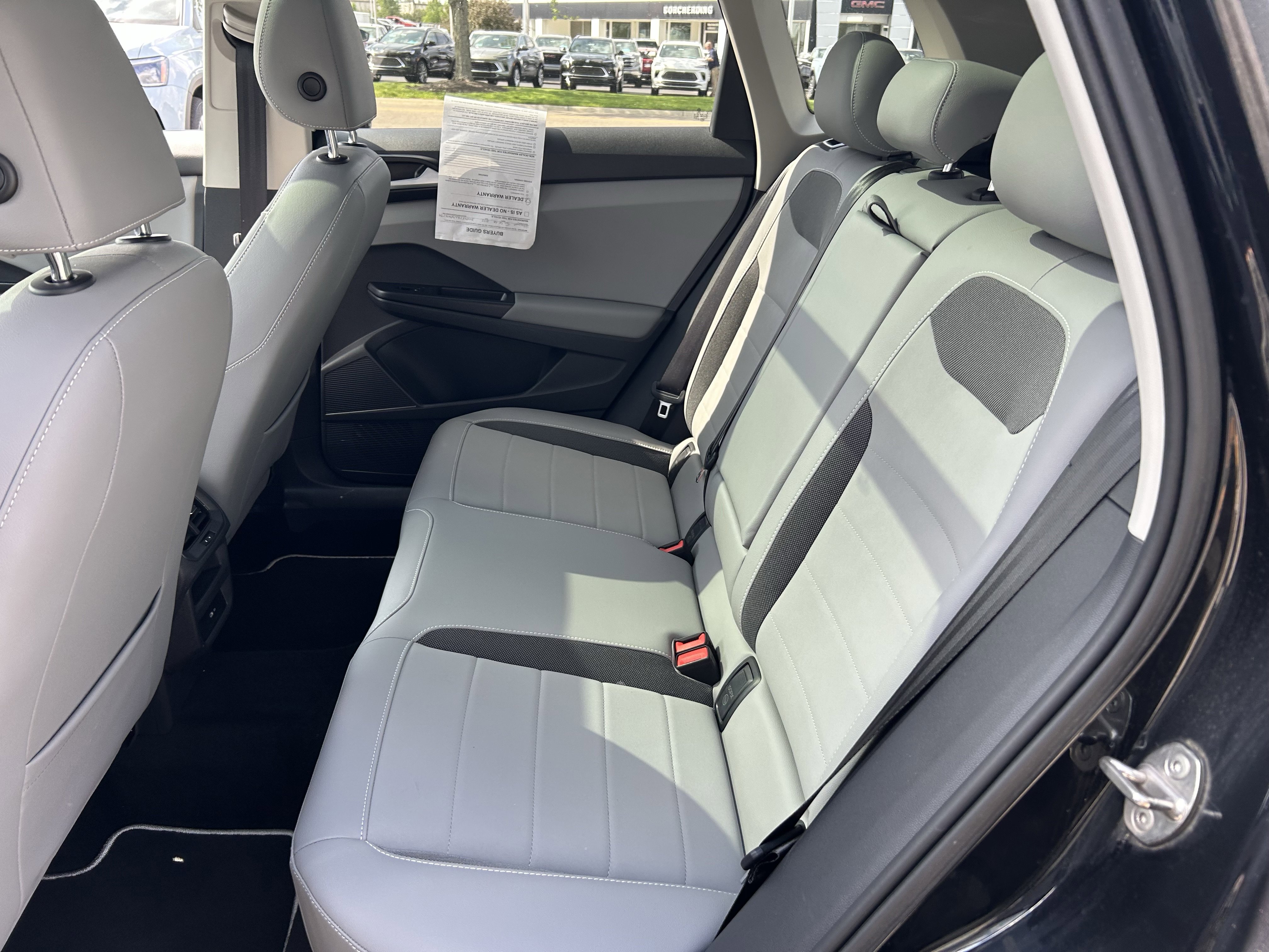 Certified 2023 Volkswagen Taos SE w/ Panoramic Sunroof Package AWD/4WD image 24