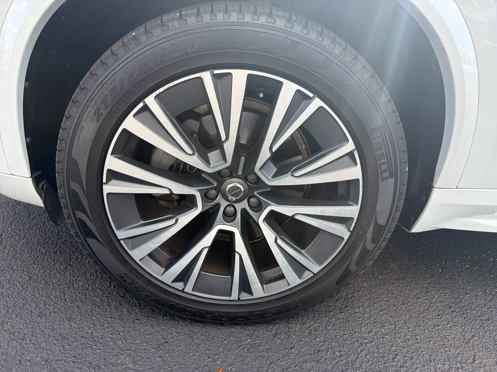 Used 2021 Volvo XC90 T6 Momentum w/ Protection Package Premier AWD/4WD image 9