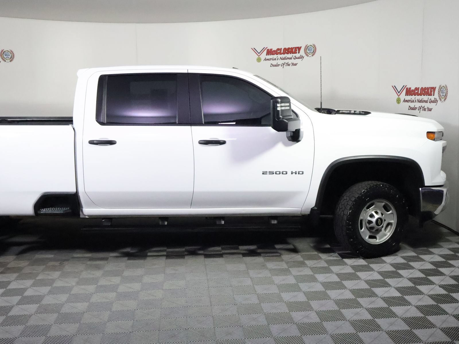 Used 2024 Chevrolet Silverado 2500 W/T AWD/4WD image 3