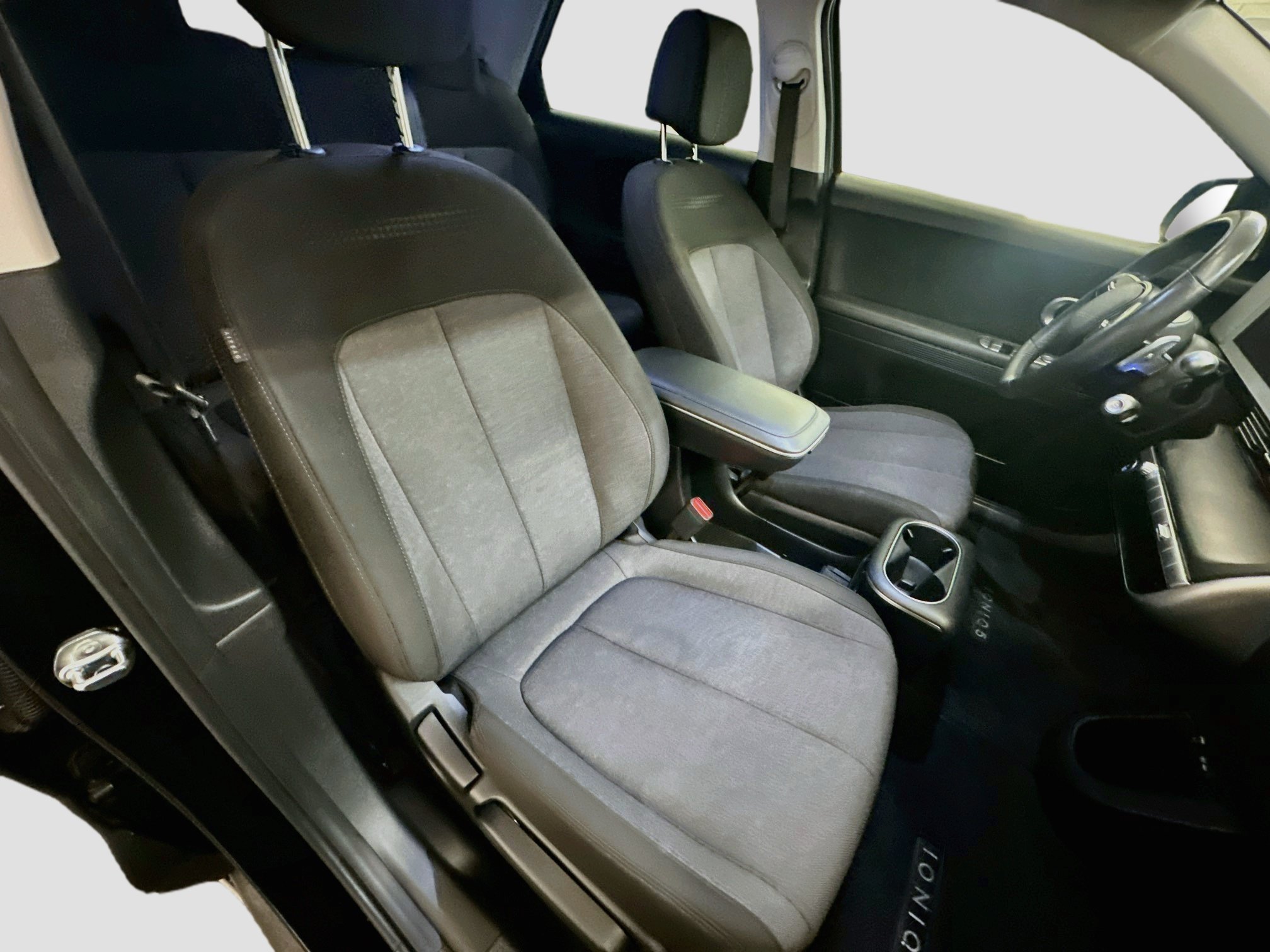 Used 2024 Hyundai Ioniq 5 SEL AWD/4WD image 33