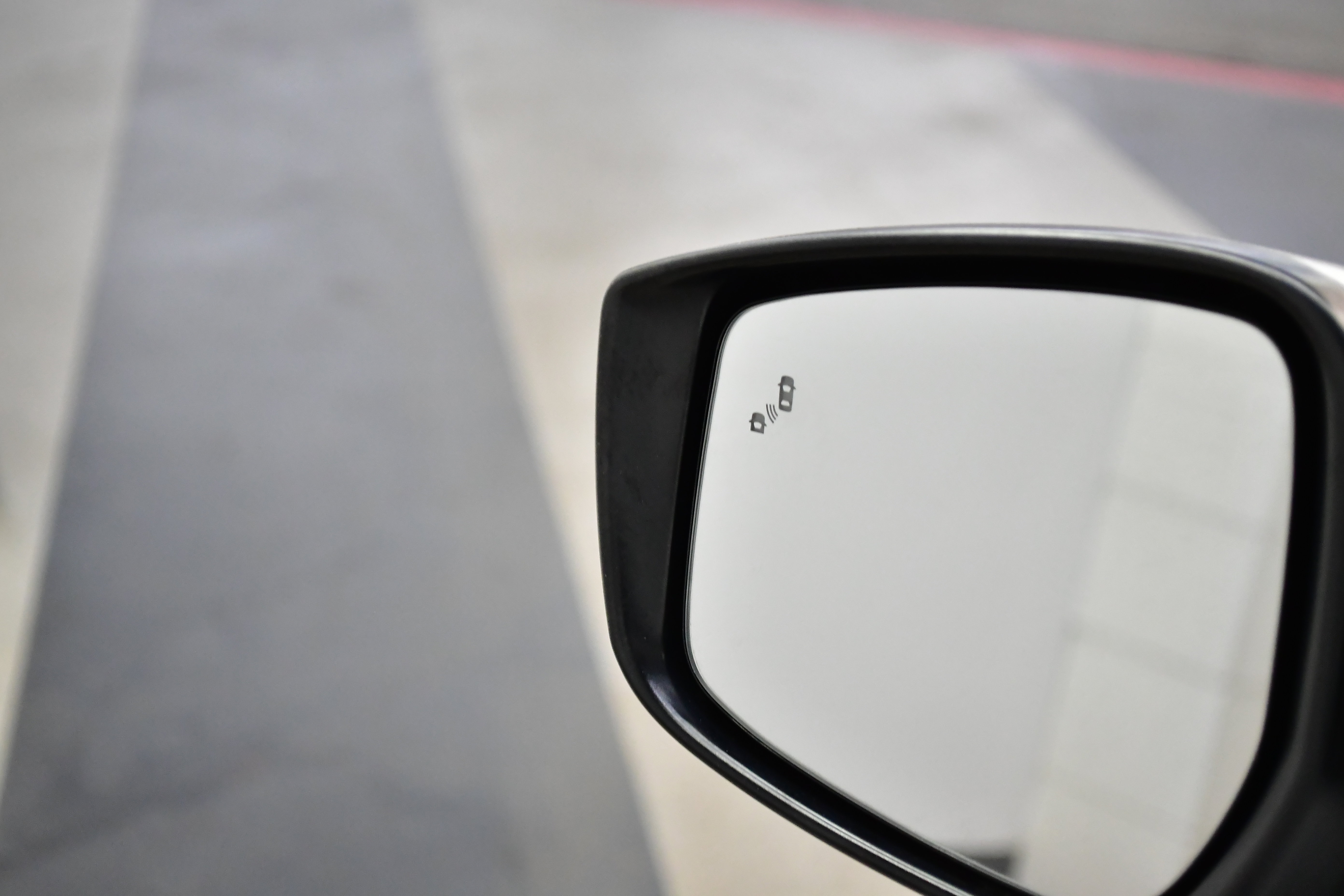 Used 2025 Nissan Versa SV image 14