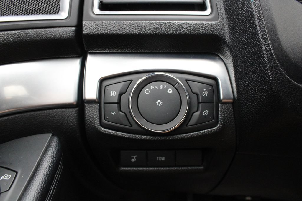 Used 2017 Ford Explorer Sport w/ Equipment Group 401A AWD/4WD image 11