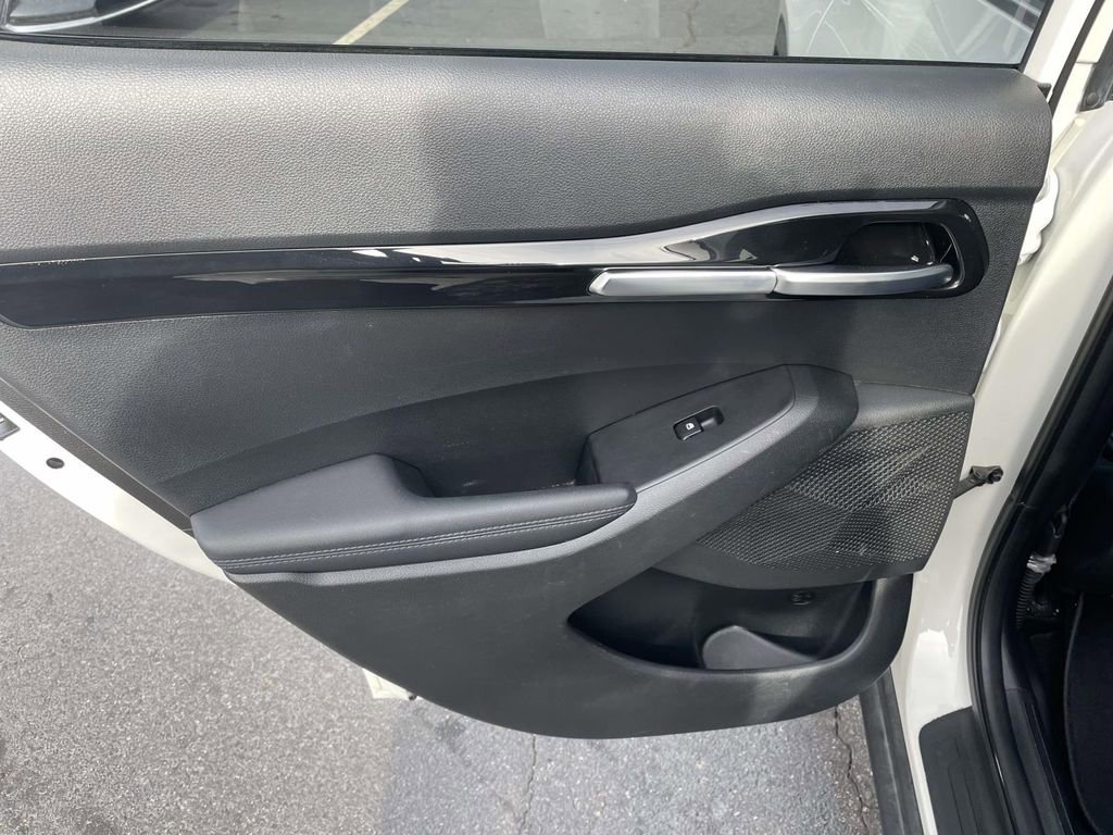 Used 2023 Kia Seltos S image 22