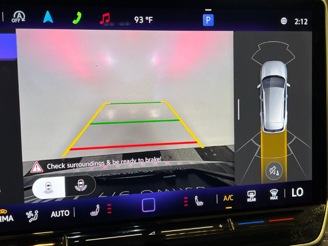 Used 2025 Volkswagen Tiguan SE FWD image 25