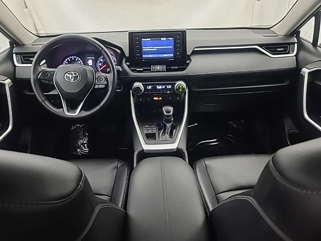 Used 2021 Toyota RAV4 XLE Premium AWD/4WD image 21