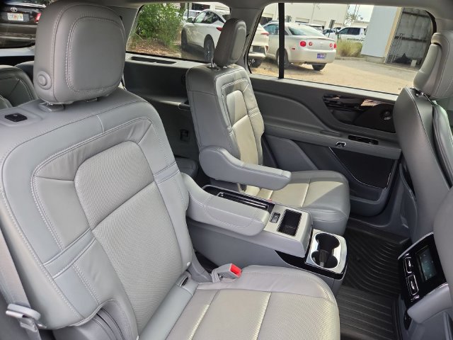 Used 2020 Lincoln Aviator Reserve w/ Equipment Group 201A AWD/4WD image 22