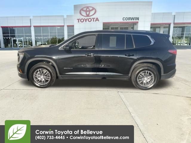 Used 2025 GMC Acadia Elevation image 2