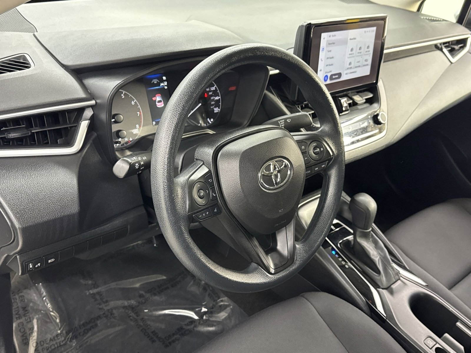 Used 2023 Toyota Corolla LE image 7