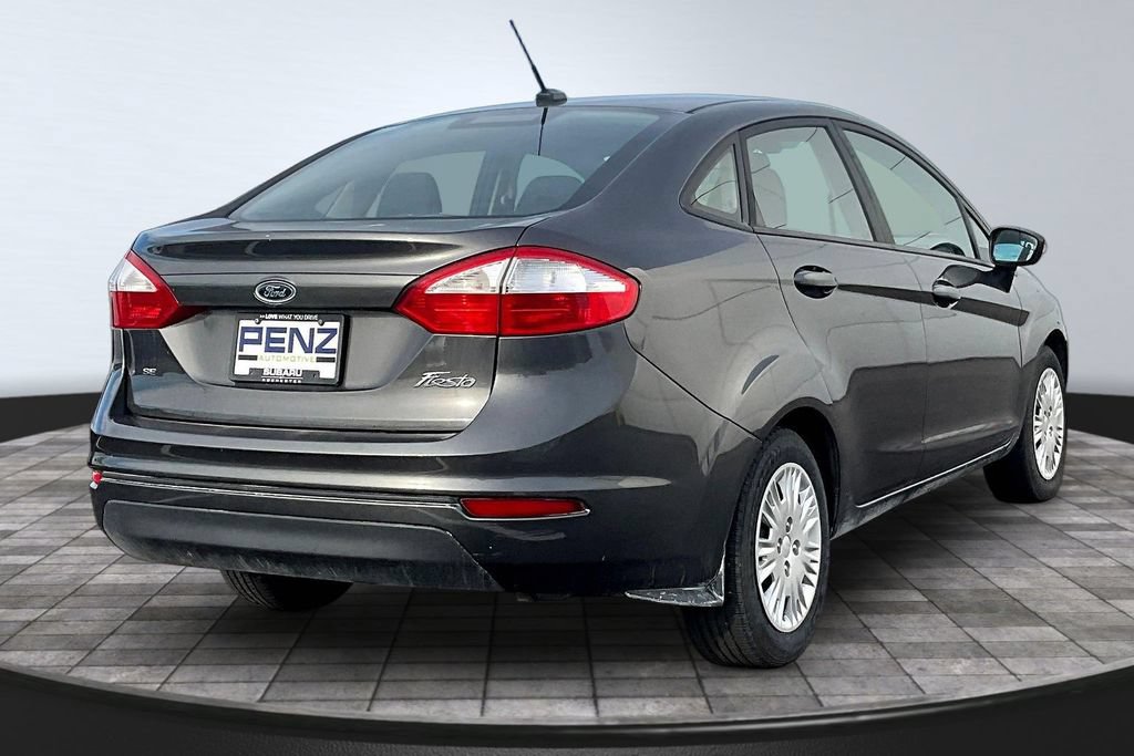 Used 2015 Ford Fiesta SE w/ Comfort Package FWD image 6