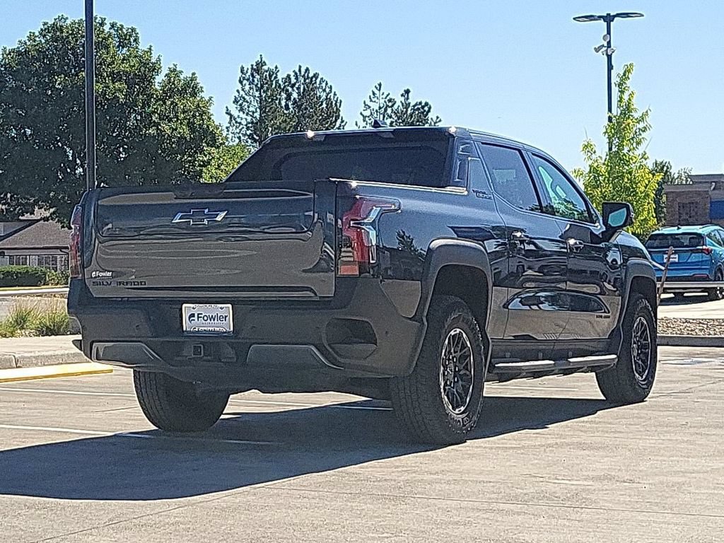 Used 2026 Chevrolet Silverado EV Trail Boss w/ LPO, Gameday Tailgate Package AWD/4WD image 8