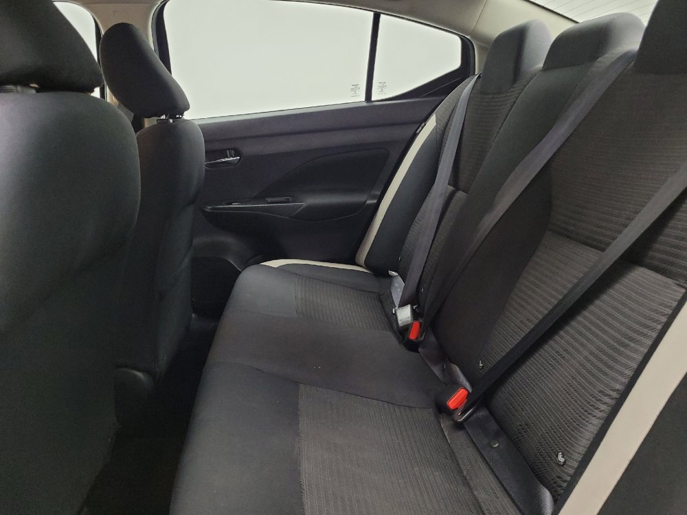 Used 2021 Nissan Versa SV FWD image 18