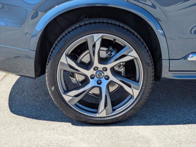 Used 2025 Volvo XC90 B6 Ultra w/ Lounge Package image 9