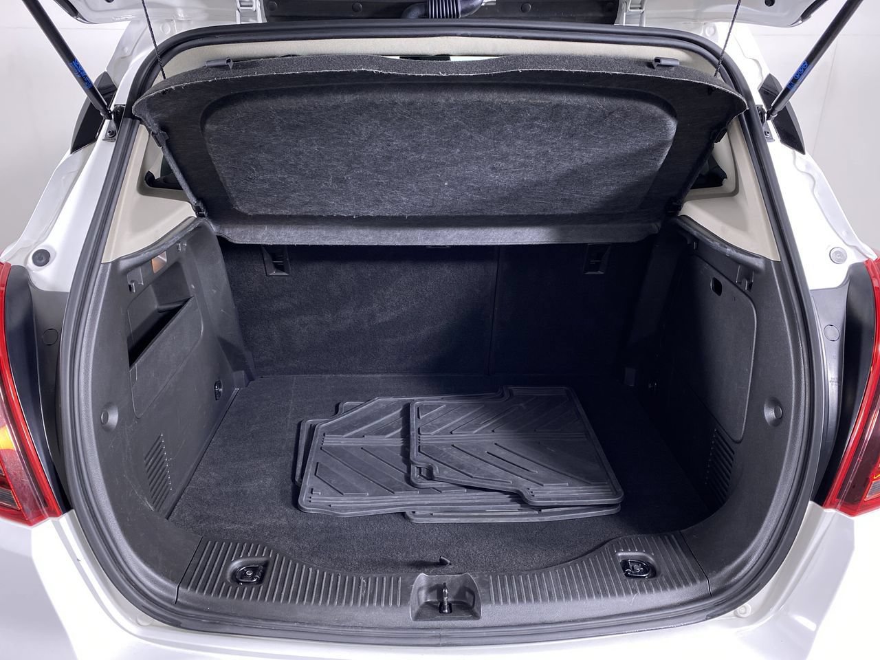 Certified 2022 Buick Encore Preferred w/ Safety Package AWD/4WD image 13