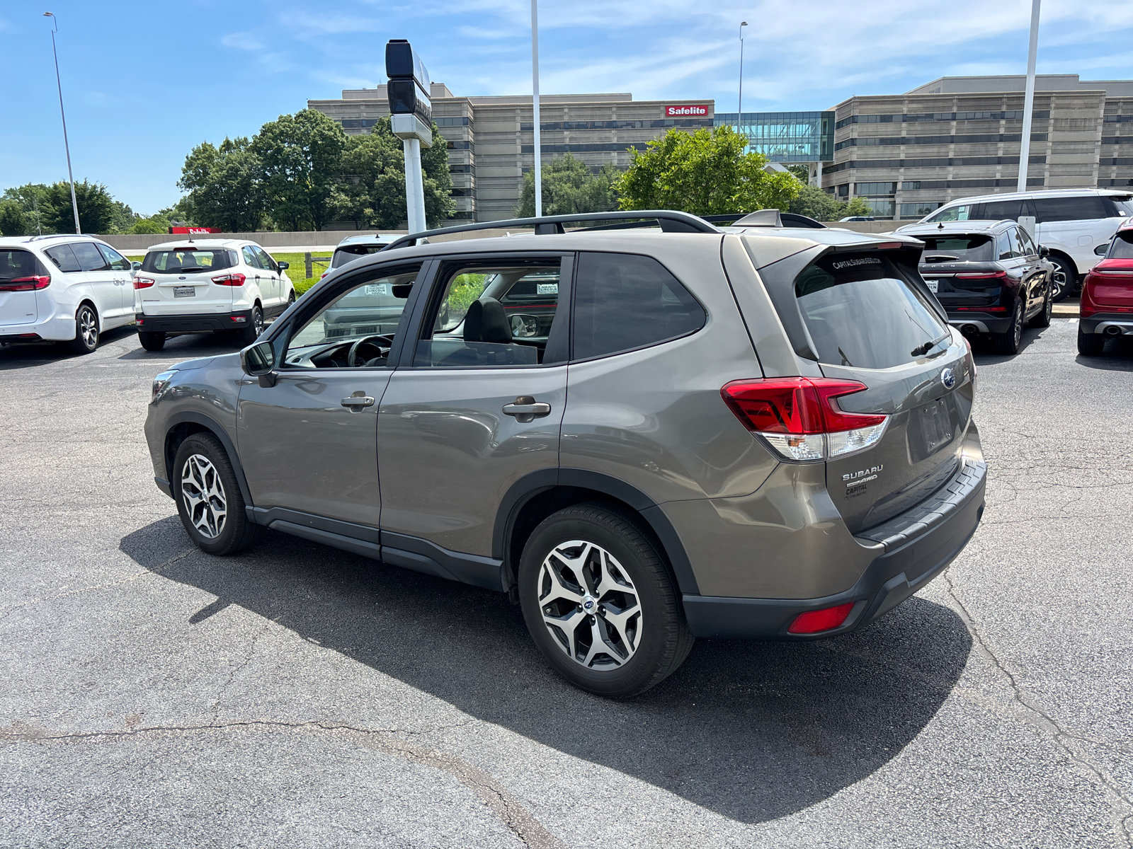 Used 2021 Subaru Forester Premium w/ Popular Package #1 AWD/4WD image 5